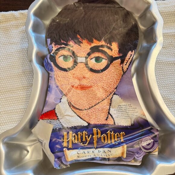 Wilton Other - 2001 Vintage Wilton Harry Potter Cake pan, Boy Wizard w Color Insert
